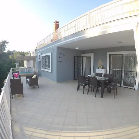 Authentic Sweet Home Kusadasi Sogucak Doga Icerisinde Havuzlu Lueks 2+1 Daire Apartment Kusadasi